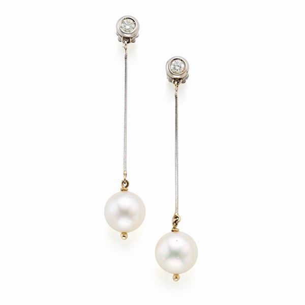 Orecchini in oro con perle e diamanti 