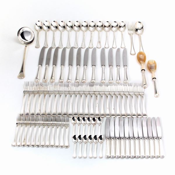 Silver cutlery set