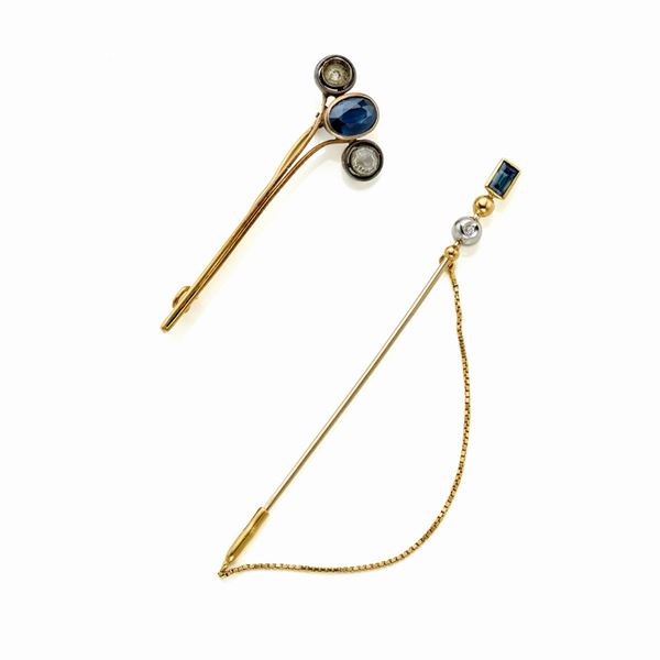 Due spilloni in oro e argento