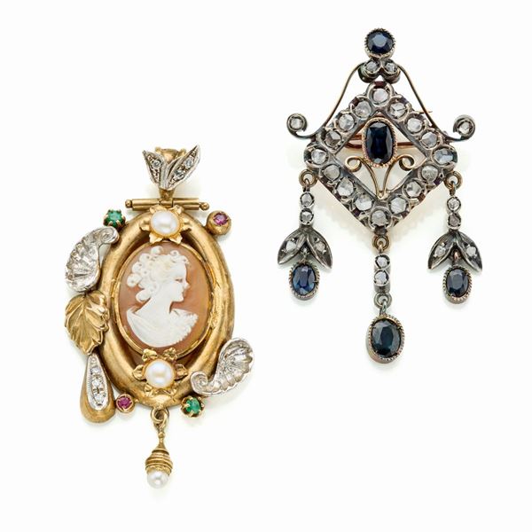 Due spille in oro e argento   - Asta GIOIELLI, OROLOGI E LUXURY GOODS - Faraone Casa d'Aste