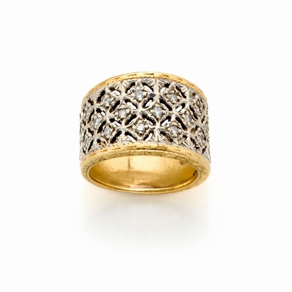 Anello in oro con diamanti