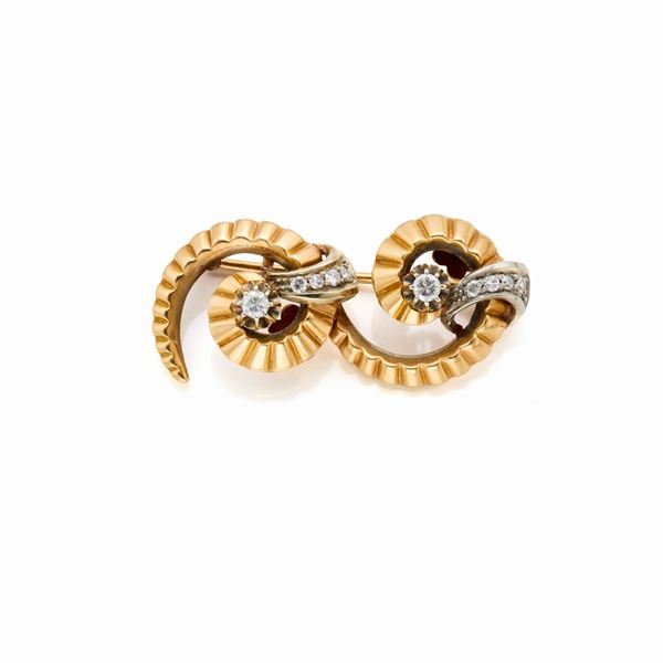 Gold and diamond brooch
