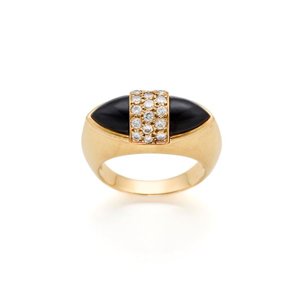 Onyx gold and diamond ring 