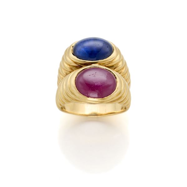 Gold ring with sapphire and ruby 