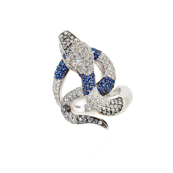 Gold ring with diamonds and sapphires 