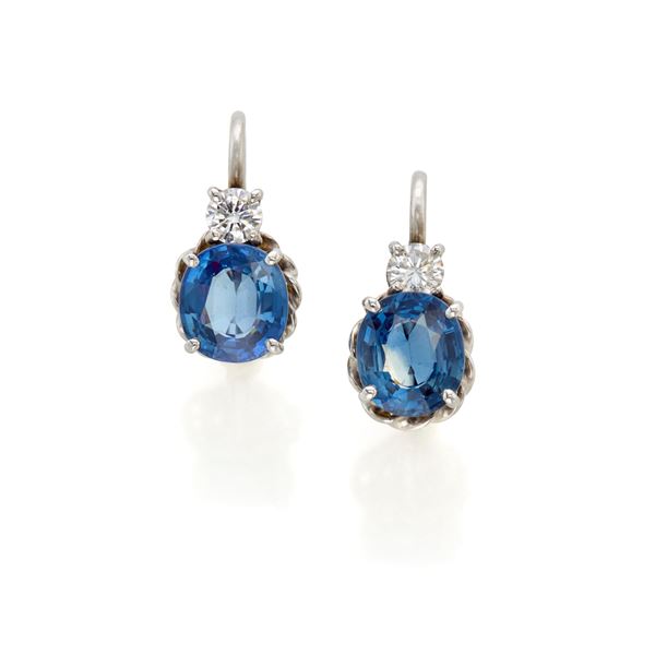 Gold earrings with sapphires and diamonds