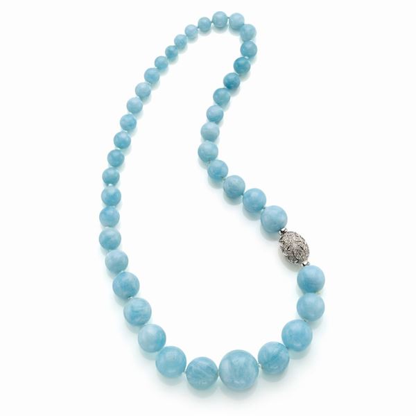Collana a boule di acquamarina con chiusura in oro e diamanti