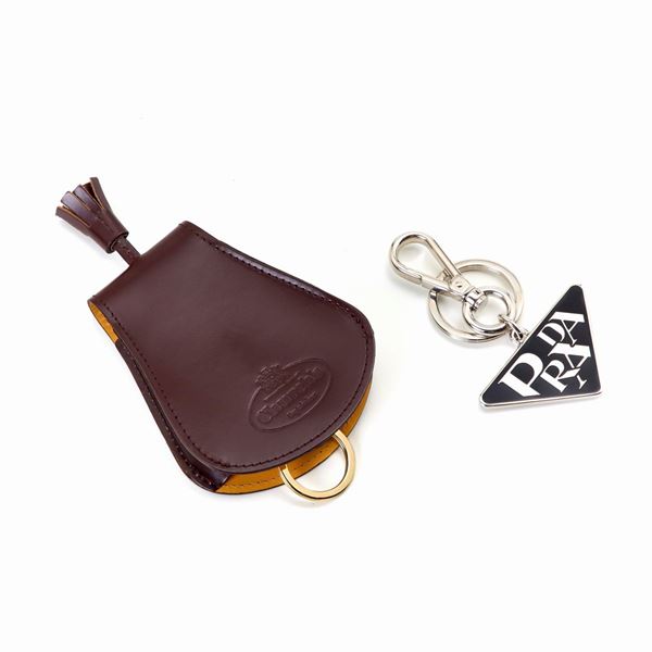 Lot composed of two keyrings  - Auction GIOIELLI OROLOGI E LUXURY GOODS - Faraone Casa d'Aste