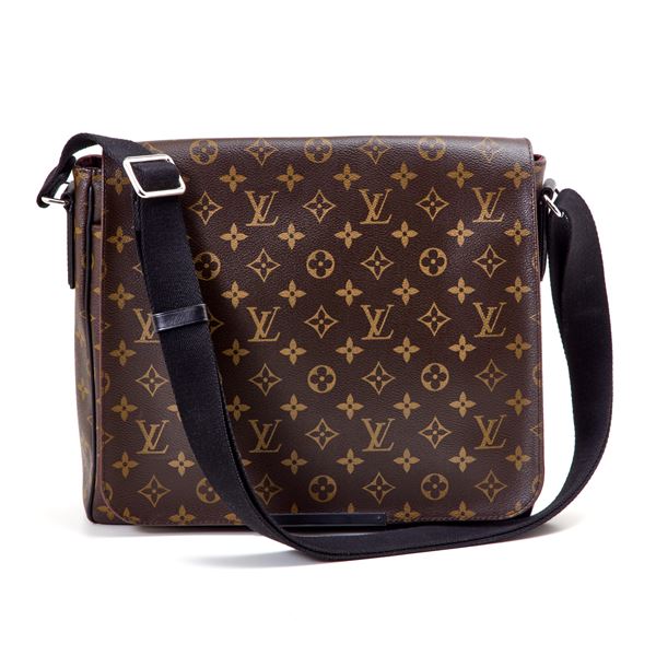 Louis Vuitton : Louis Vuitton Messenger bag  - Auction GIOIELLI, OROLOGI E LUXURY GOODS - Faraone Casa d'Aste