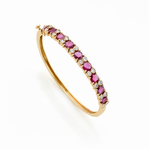 Bracciale Faraone in oro rubini e diamanti