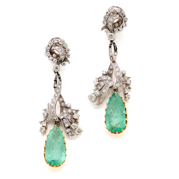 Gold earrings with emeralds and diamonds  - Auction GIOIELLI, OROLOGI E LUXURY GOODS - Faraone Casa d'Aste