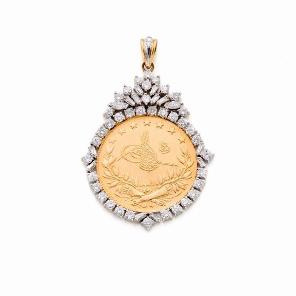 Pendente con monete in oro e diamanti