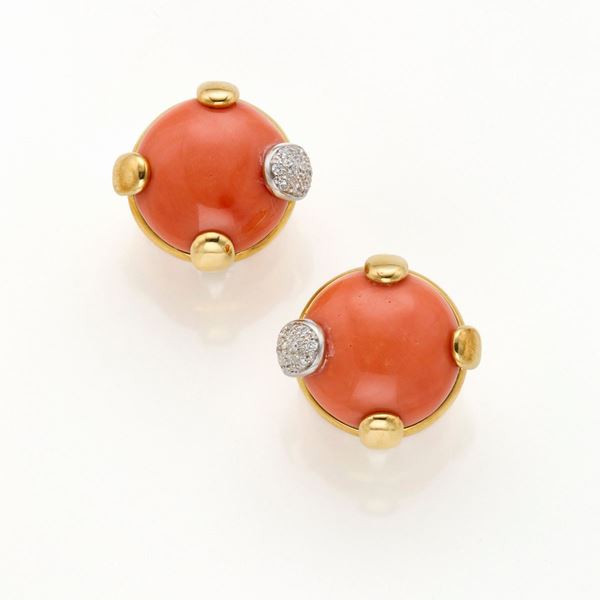 Orecchini in oro con corallo e diamanti  - Asta GIOIELLI, OROLOGI E LUXURY GOODS - Faraone Casa d'Aste