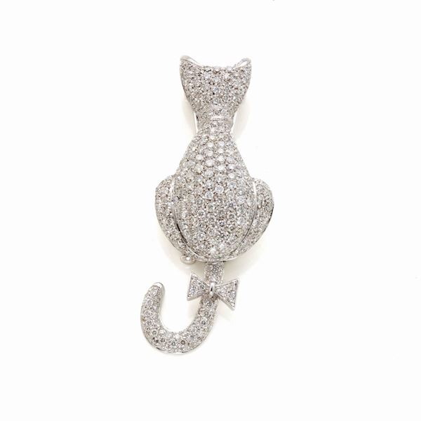 Gold and diamond brooch