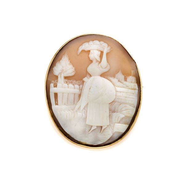Gold brooch with cameo 
