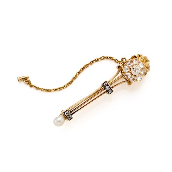 Gold brooch with diamonds and pearl 