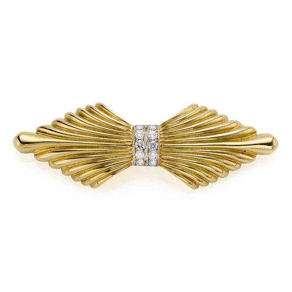 Gold and diamond brooch  - Auction GIOIELLI OROLOGI E LUXURY GOODS - Faraone Casa d'Aste