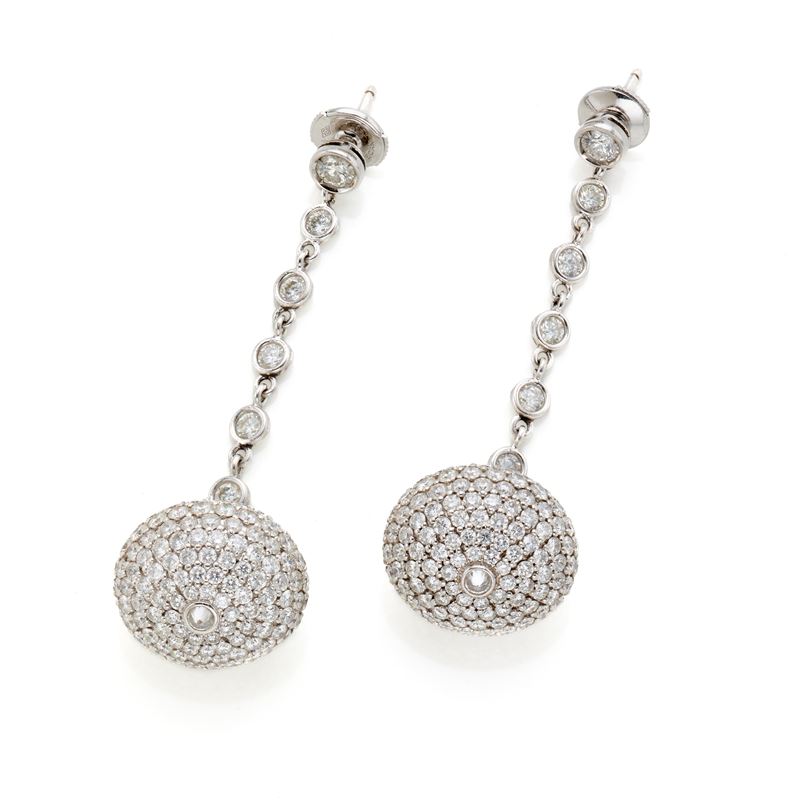 Orecchini Faraone in oro e diamanti