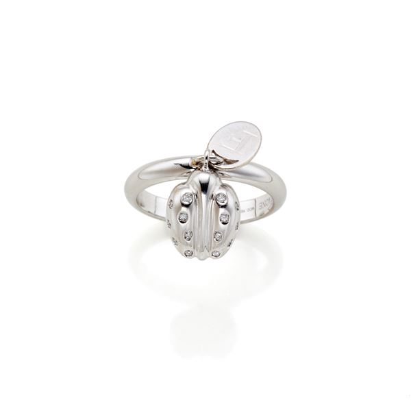 Anello Faraone in oro e diamanti