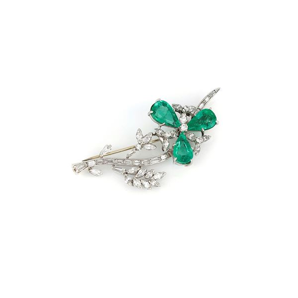 Diamond and emerald brooch  - Auction GIOIELLI OROLOGI E LUXURY GOODS - Faraone Casa d'Aste