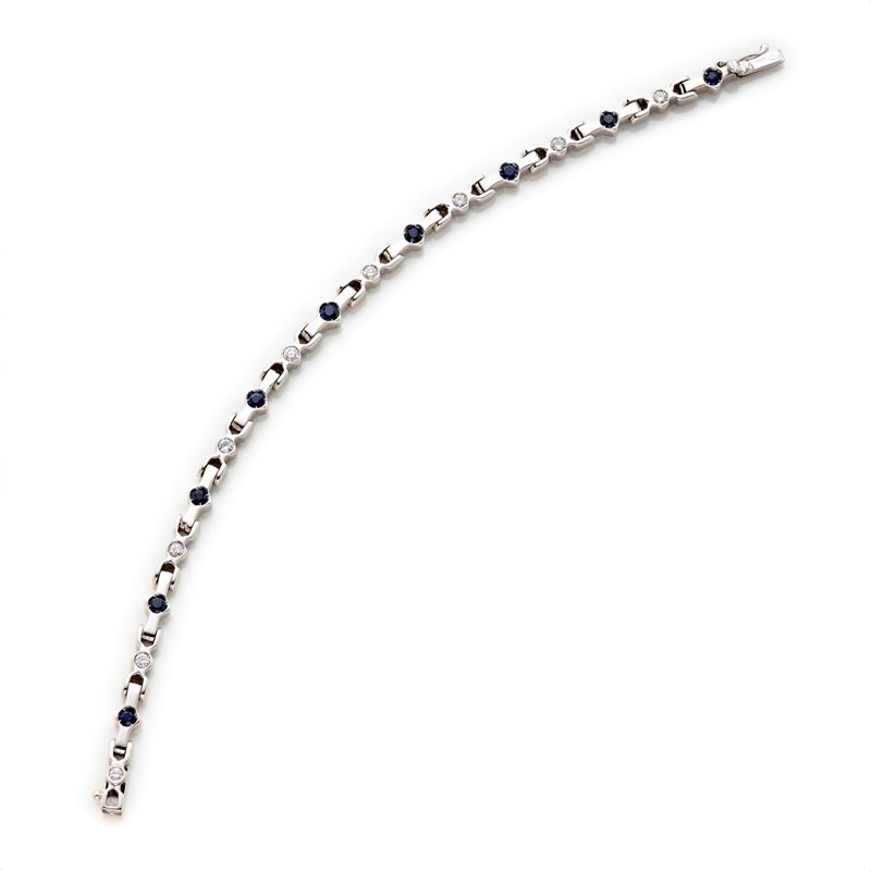Bracciale in oro con diamanti e zaffiri