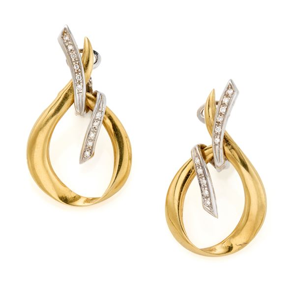 Gold and diamond earrings  - Auction GIOIELLI OROLOGI E LUXURY GOODS - Faraone Casa d'Aste