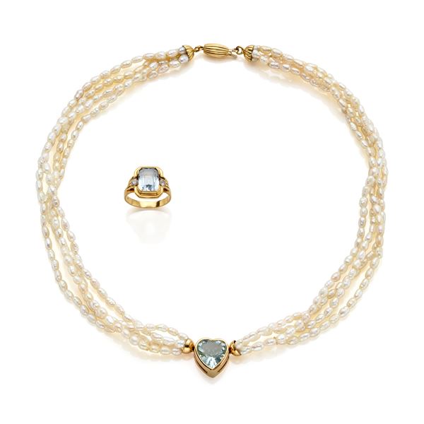 Pearl, gold and aquamarine necklace and a gold ring 