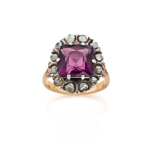 Gold and silver ring with amethyst  - Auction GIOIELLI OROLOGI E LUXURY GOODS - Faraone Casa d'Aste