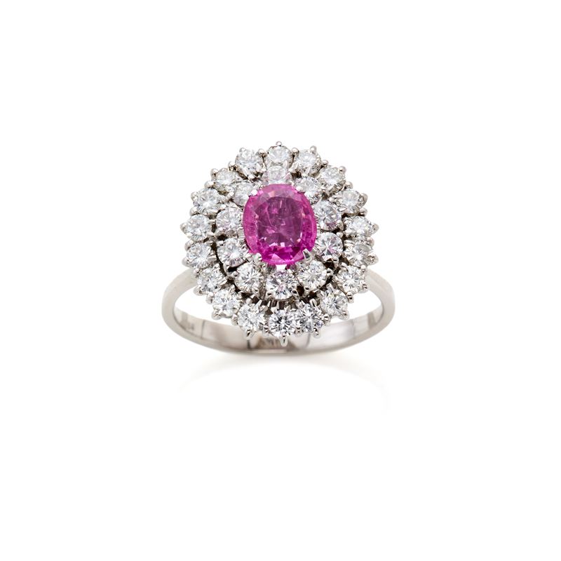 Anello in oro con diamanti e rubino