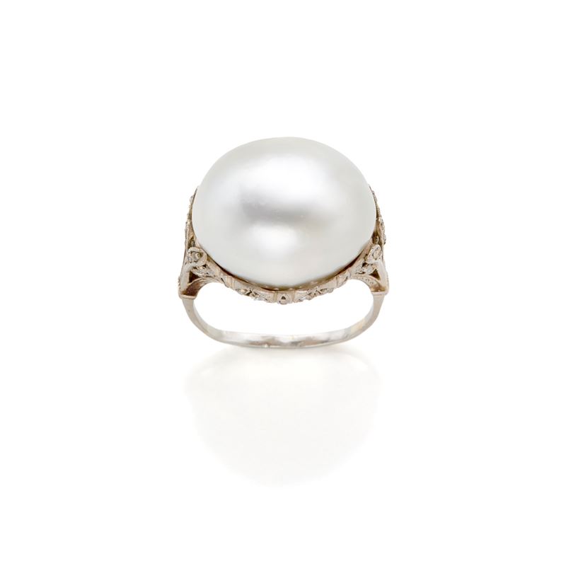 Anello in Platino con Perla Naturale