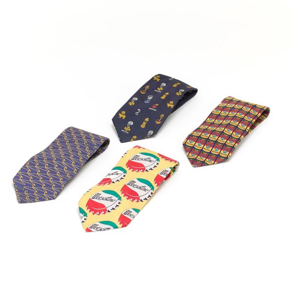 Lot of ties signed Moschino