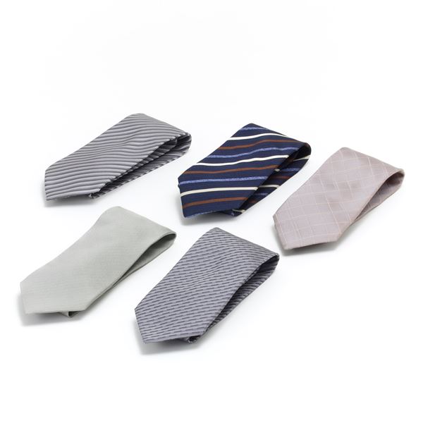 Lot of ties signed Cerruti