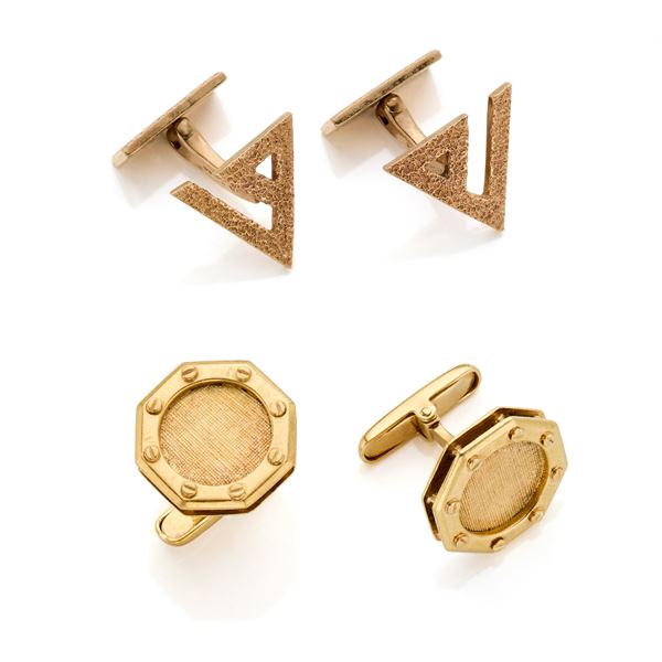 Two pairs of gold cufflinks