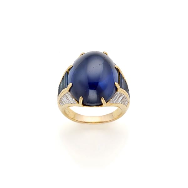 Pederzani gold ring with cabochon sapphire and diamonds 