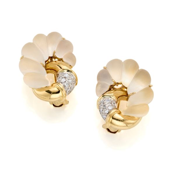 Gold earrings with hyaline quartz and diamonds 