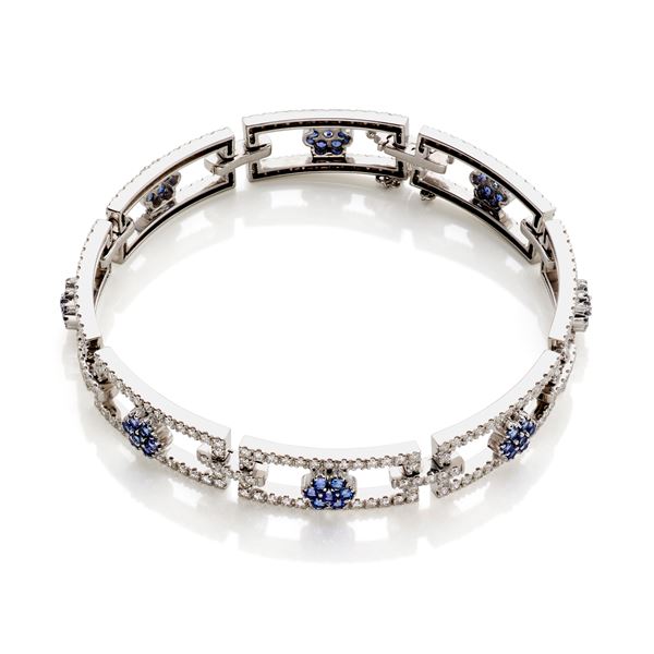 Bracciale in oro con diamanti e zaffiri