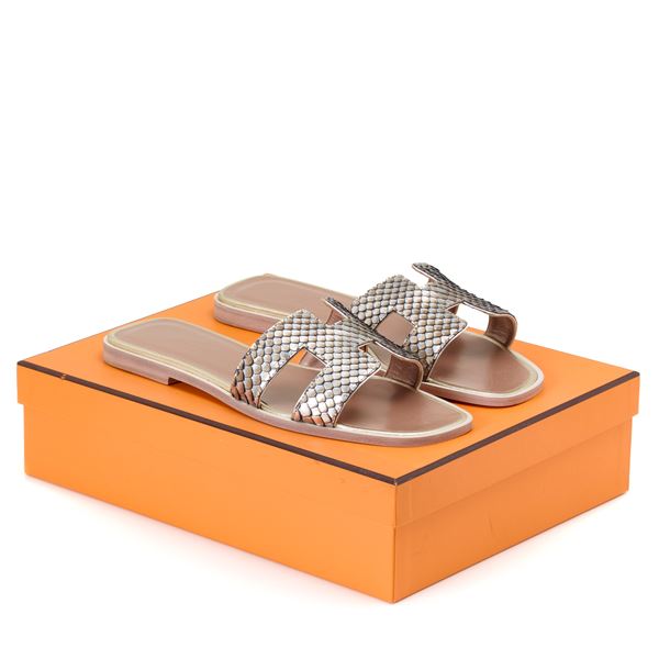 Hermes : Sandali Hermès Oran   - Asta GIOIELLI, OROLOGI E LUXURY GOODS - Faraone Casa d'Aste