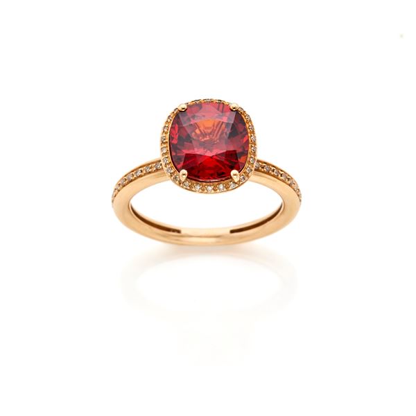 Anello oro con granato e diamanti 