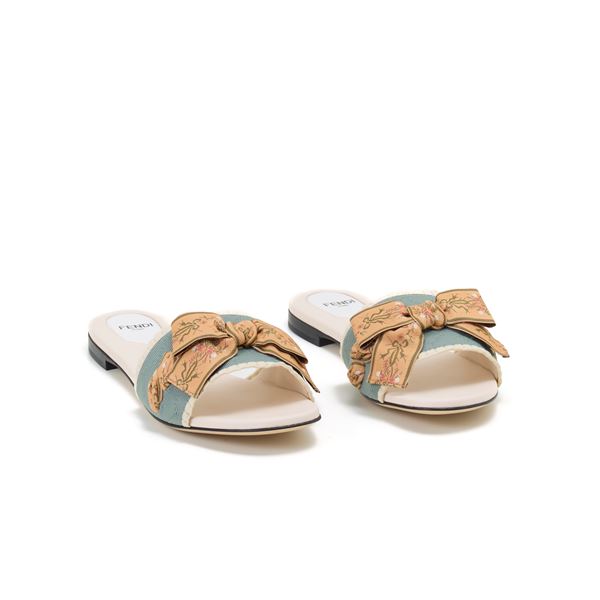 Fendi : Fendi flat sandals  - Auction GIOIELLI OROLOGI E LUXURY GOODS - Faraone Casa d'Aste