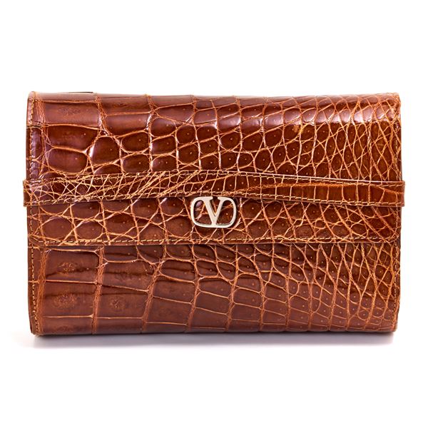 Valentino : Pochette Valentino  - Asta GIOIELLI, OROLOGI E LUXURY GOODS - Faraone Casa d'Aste