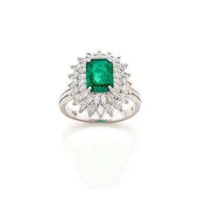 Anello in Platino con Smeraldo e Diamanti