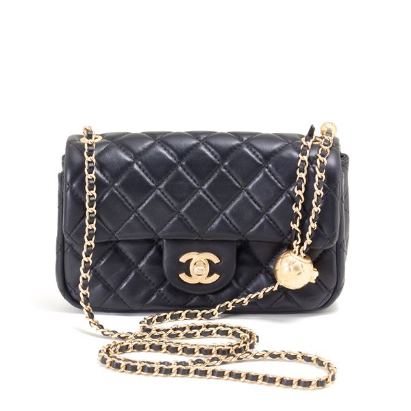 Chanel : Chanel VIP Gift Timeless mini  - Auction GIOIELLI OROLOGI E LUXURY GOODS - Faraone Casa d'Aste