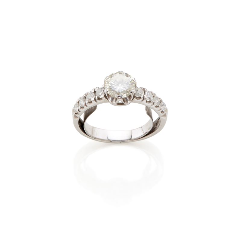 Anello in Oro con Diamanti