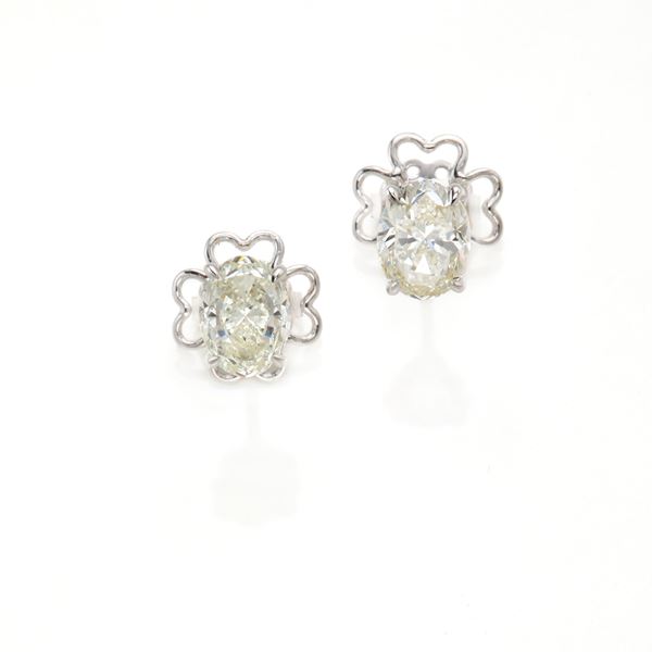 Gold and diamond earrings