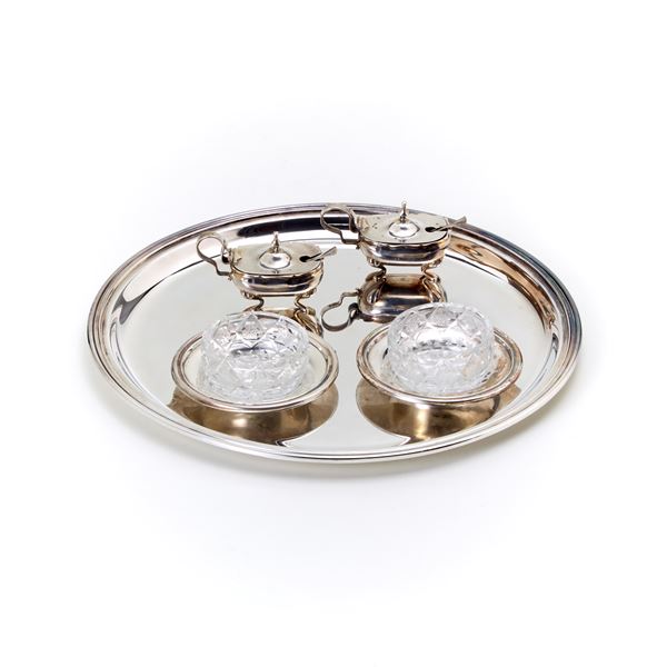 Lot consisting of a tray and two pairs of salt cellars   - Auction GIOIELLI OROLOGI E LUXURY GOODS - Faraone Casa d'Aste
