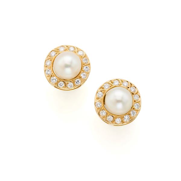 Gold earrings with pearls and diamonds  - Auction GIOIELLI OROLOGI E LUXURY GOODS - Faraone Casa d'Aste