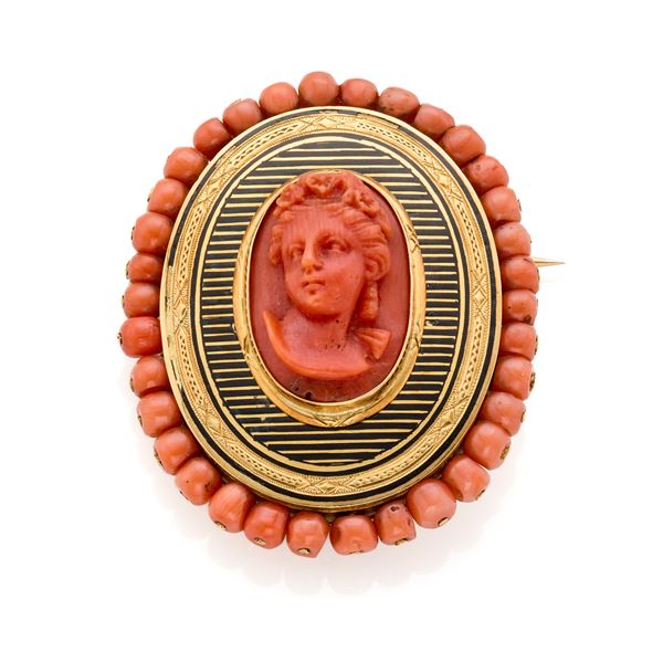 Gold brooch with enamel and coral