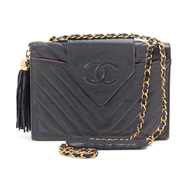 Chanel : Chanel Med Flap 23 series  - Auction GIOIELLI OROLOGI E LUXURY GOODS - Faraone Casa d'Aste