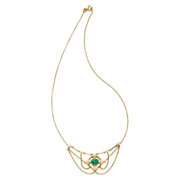 Gold necklace with emerald, diamonds and pearls