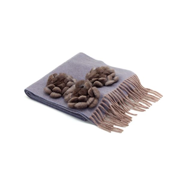 Fendi : Fendi scarf  - Auction GIOIELLI OROLOGI E LUXURY GOODS - Faraone Casa d'Aste